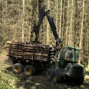 foto 16.5t forwarder 8W lade 11t JohnDeere 1010E