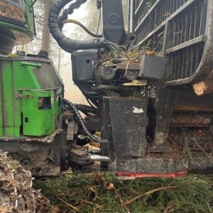 foto 16.5t forwarder 8W lade 11t JohnDeere 1010E